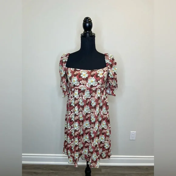 aritzia wilfred floral dress - Picture 3 of 5